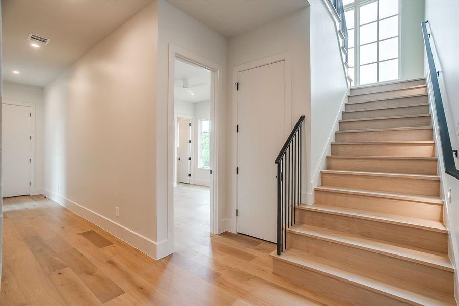 Spacious, unfurnished interior of a new home in , Aledo (Image 23). Spacious, unfurnished interior of a new home in , Aledo (Image 23).