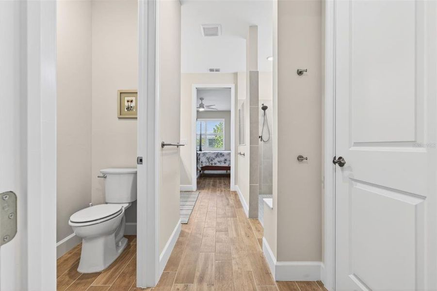 Furnished interior view inside a new home in , Englewood (Image 11).