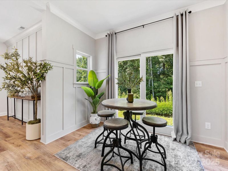 Breakfast area looking out to green lush scenary. Breakfast area looking out to green lush scenary.