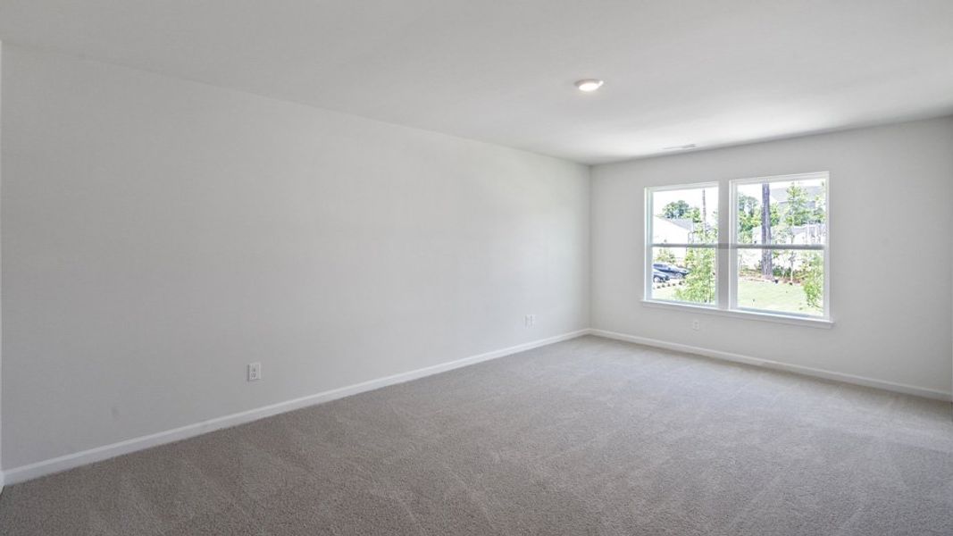 Spacious, unfurnished interior of a new home in Copper Run South, Durham (Image 20).