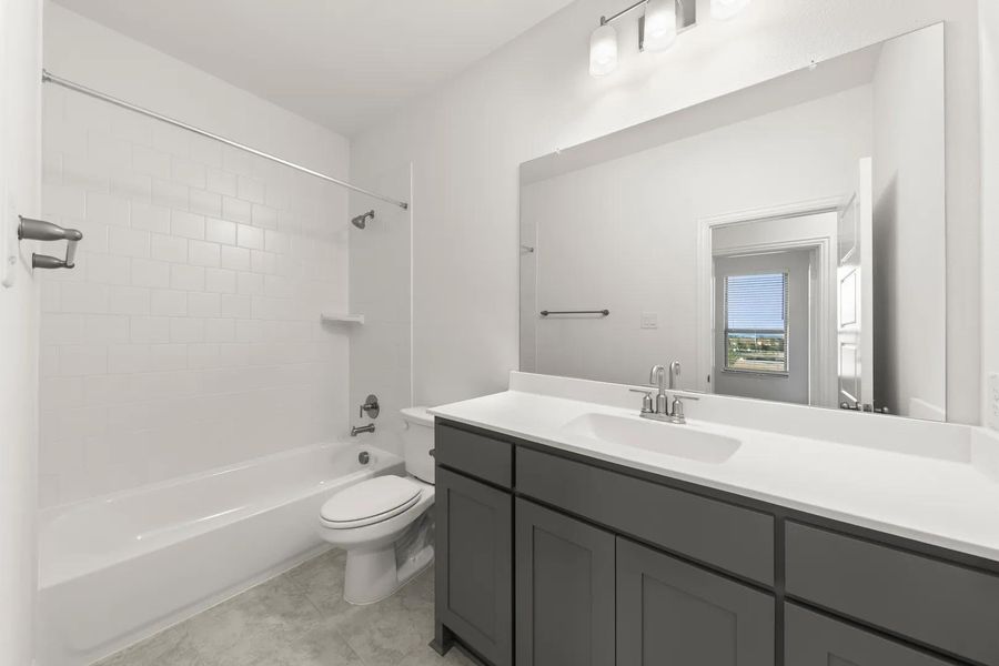 The Larson A Bathroom