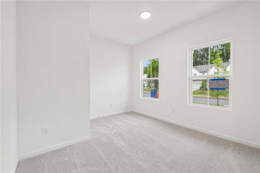 Spacious, unfurnished interior of a new home in The Pointe at Heron Bay, Locust Grove (Image 37).