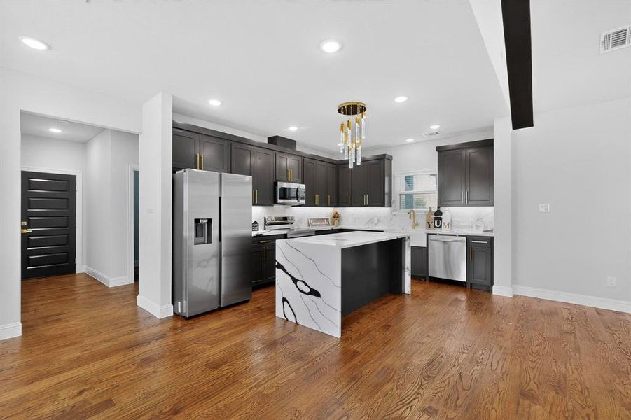 Furnished interior view inside a new home in , Sulphur Springs (Image 11).