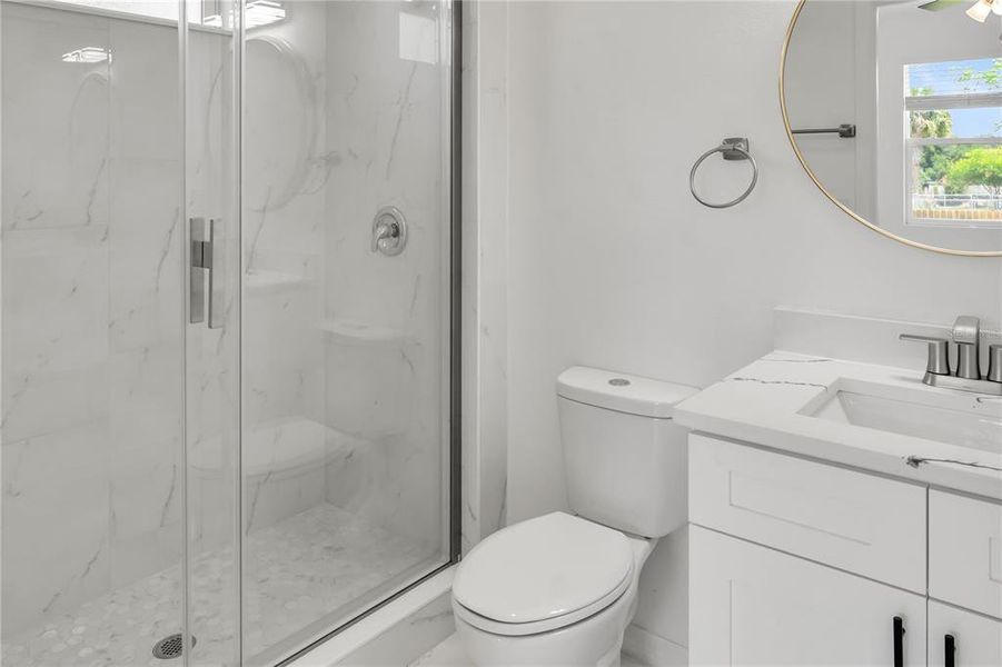 Furnished interior view inside a new home in , Orlando (Image 10).