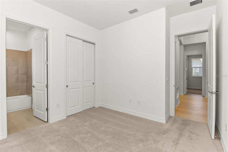 Spacious, unfurnished interior of a new home in The Reserve at Victoria, Deland (Image 53). Spacious, unfurnished interior of a new home in The Reserve at Victoria, Deland (Image 53).