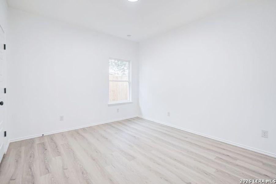 Spacious, unfurnished interior of a new home in , San Antonio (Image 21).