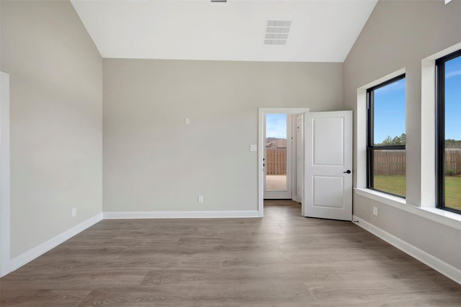 Spacious, unfurnished interior of a new home in COLTON - Reserve Collection, Todd Mission (Image 43).
