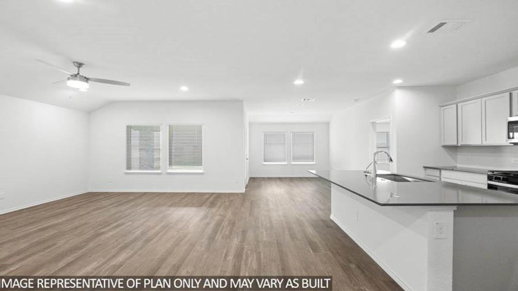 Spacious, unfurnished interior of a new home in Sunterra, Katy (Image 17).
