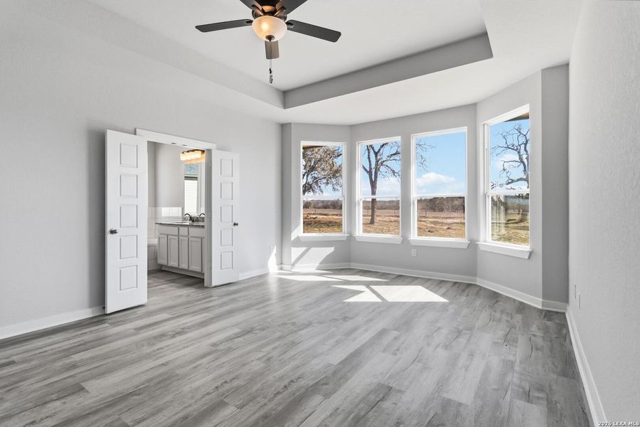 Spacious, unfurnished interior of a new home in Lonesome Dove, San Antonio (Image 16).