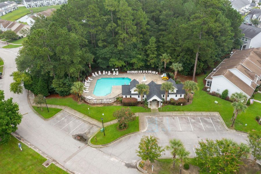 Community amenities in Lakeview Commons, Goose Creek (Image 52).