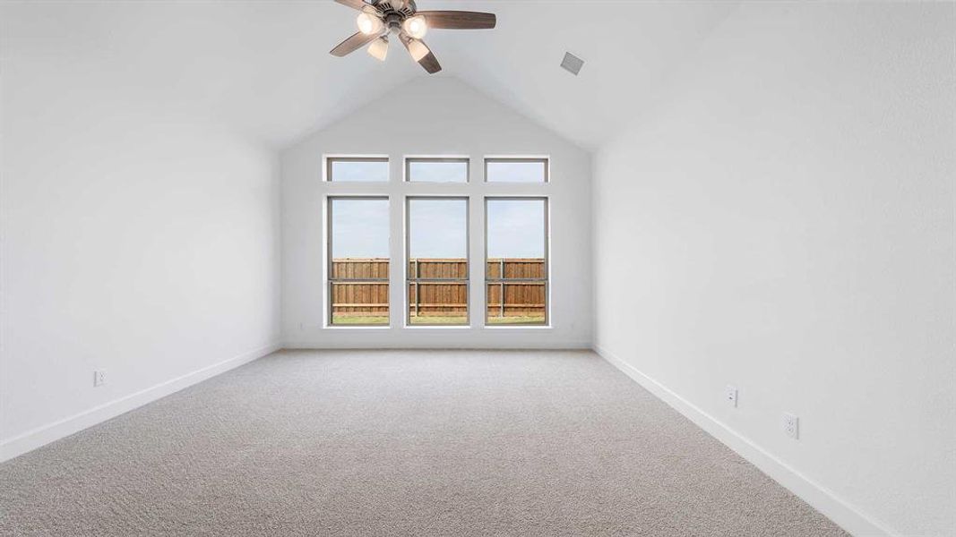 Spacious, unfurnished interior of a new home in Myrtle Creek 71', Waxahachie (Image 13). Spacious, unfurnished interior of a new home in Myrtle Creek 71', Waxahachie (Image 13).