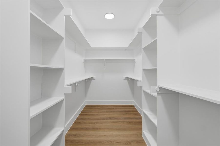 Spacious, unfurnished interior of a new home in , Dallas (Image 20).