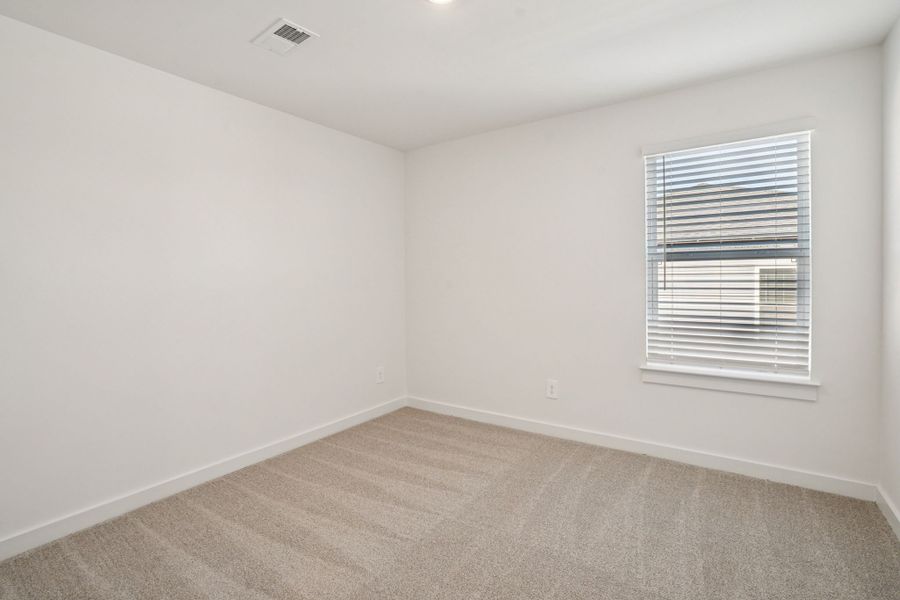 Spacious, unfurnished interior of a new home in River Ridge, Clarksville (Image 14).