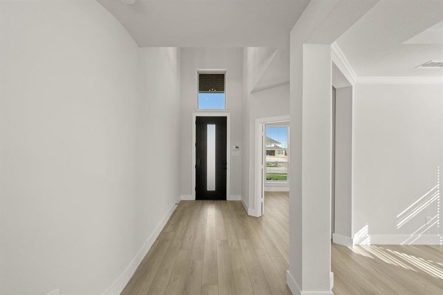 Spacious, unfurnished interior of a new home in Bear Creek, Cedar Hill (Image 30). Spacious, unfurnished interior of a new home in Bear Creek, Cedar Hill (Image 30).