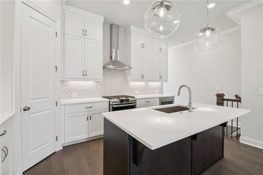 Furnished interior view inside a new home in Ward's Crossing Townhomes, Johns Creek (Image 7).