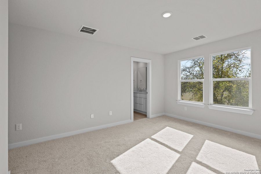Spacious, unfurnished interior of a new home in Senna, Leon Valley (Image 29). Spacious, unfurnished interior of a new home in Senna, Leon Valley (Image 29).