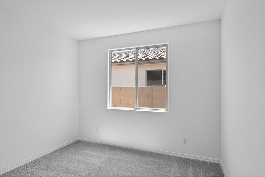 Spacious, unfurnished interior of a new home in Paradisi, Surprise (Image 18).
