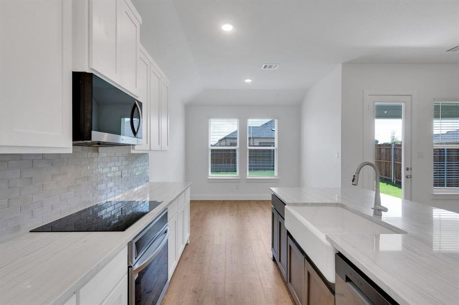 Furnished interior view inside a new home in Ten Mile Creek Estates, DeSoto (Image 4). Furnished interior view inside a new home in Ten Mile Creek Estates, DeSoto (Image 4).