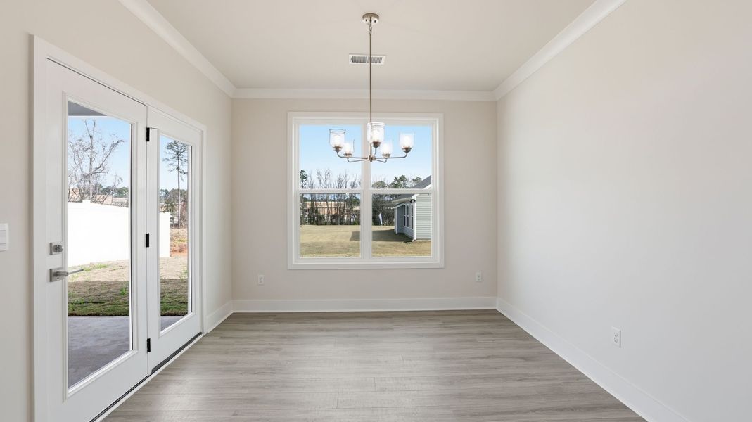 Spacious, unfurnished interior of a new home in Seven Oaks, Greenwood (Image 19).