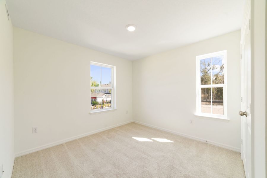 Spacious, unfurnished interior of a new home in Aulin Square, Oviedo (Image 25).