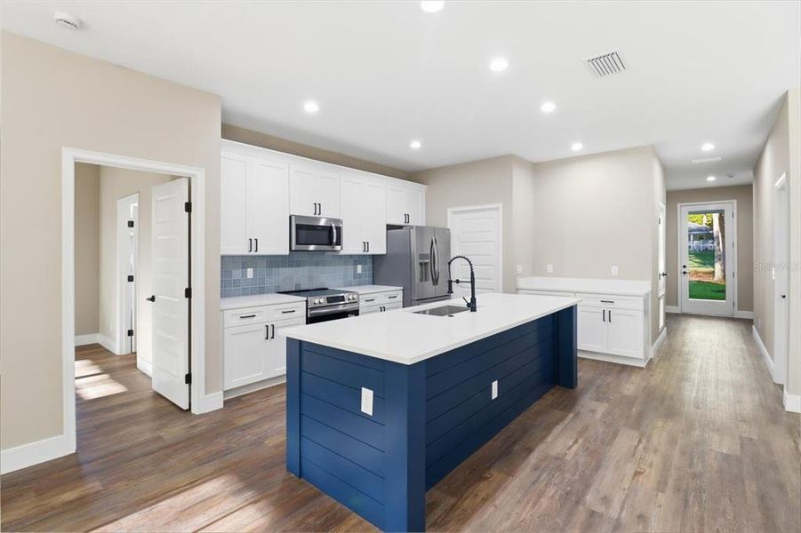 Furnished interior view inside a new home in , Dunnellon (Image 9).