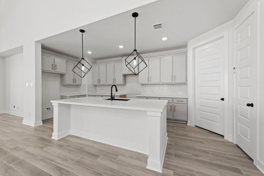 Representative image. Features, specifications, selections and colors may vary. Representative image. Features, specifications, selections and colors may vary.