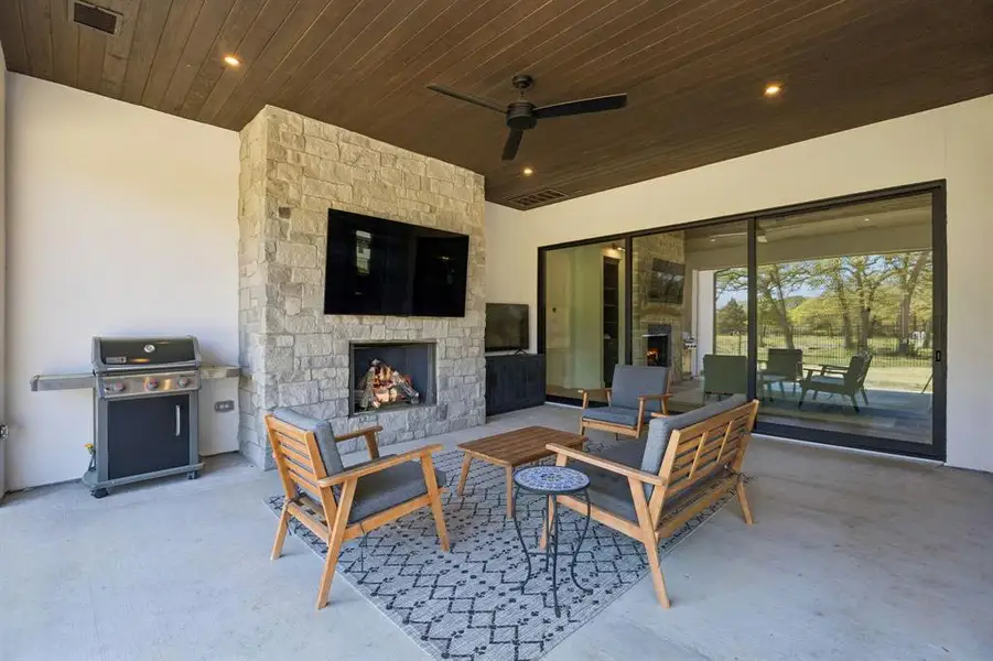 Exterior details and patio area of a home in , Southlake (Image 25).