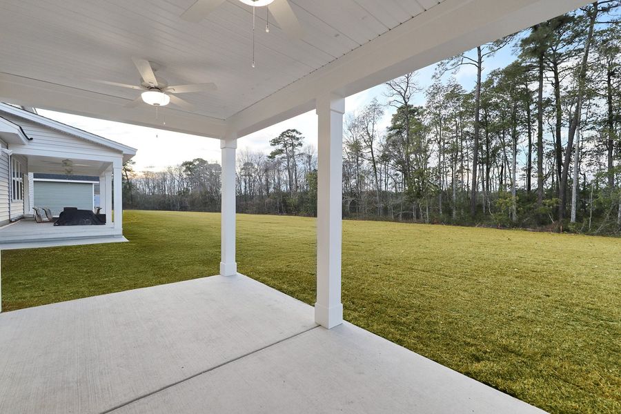 Exterior details and patio area of a home in Arcadia, Myrtle Beach (Image 4).