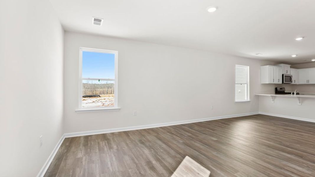 Spacious, unfurnished interior of a new home in Harper Ridge, Roebuck (Image 29).