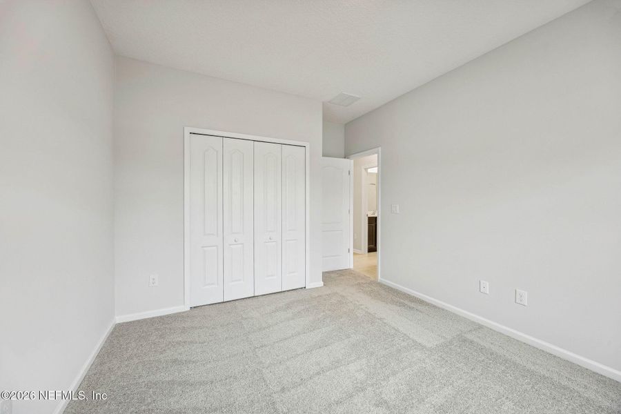 Spacious, unfurnished interior of a new home in Weston Woods, Jacksonville (Image 23).