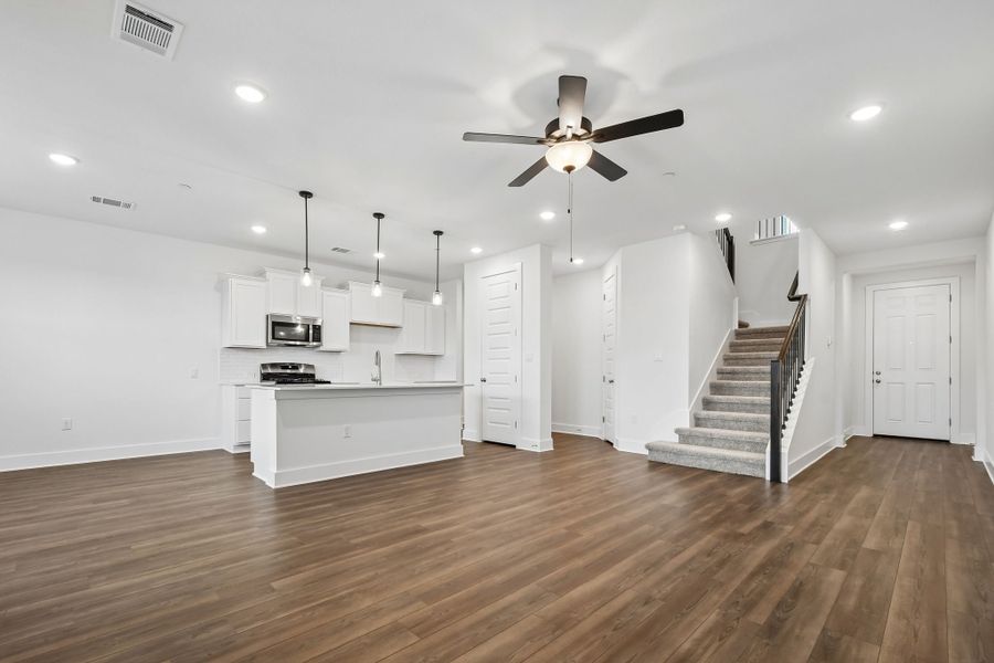 Spacious, unfurnished interior of a new home in Center 45, Round Rock (Image 21). Spacious, unfurnished interior of a new home in Center 45, Round Rock (Image 21).