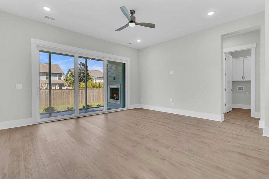 Spacious, unfurnished interior of a new home in Hidden Ponds Reserve, Awendaw (Image 12).