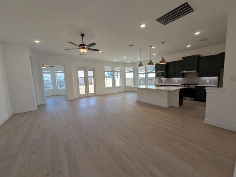 Spacious, unfurnished interior of a new home in Artavia, Conroe (Image 15).