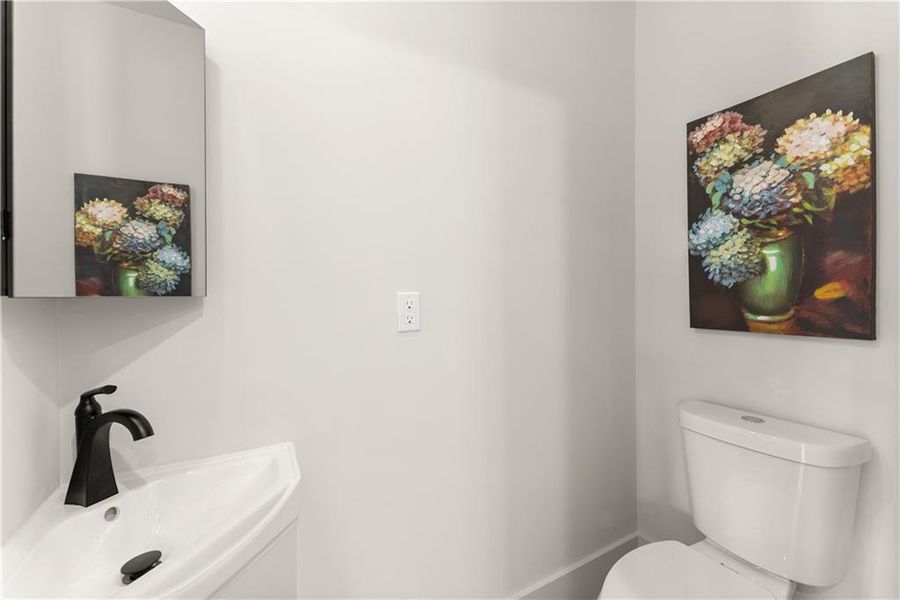 Furnished interior view inside a new home in , Gainesville (Image 17).