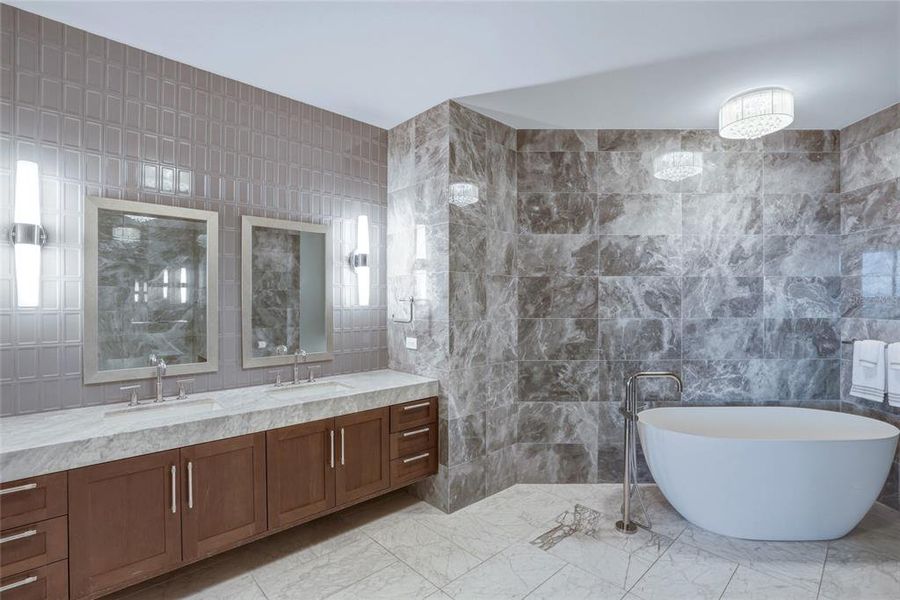 Furnished interior view inside a new home in , Tampa (Image 47).