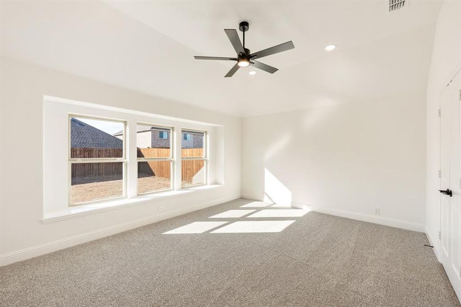 Spacious, unfurnished interior of a new home in Georgetown at Kings Fort, Kaufman (Image 20).