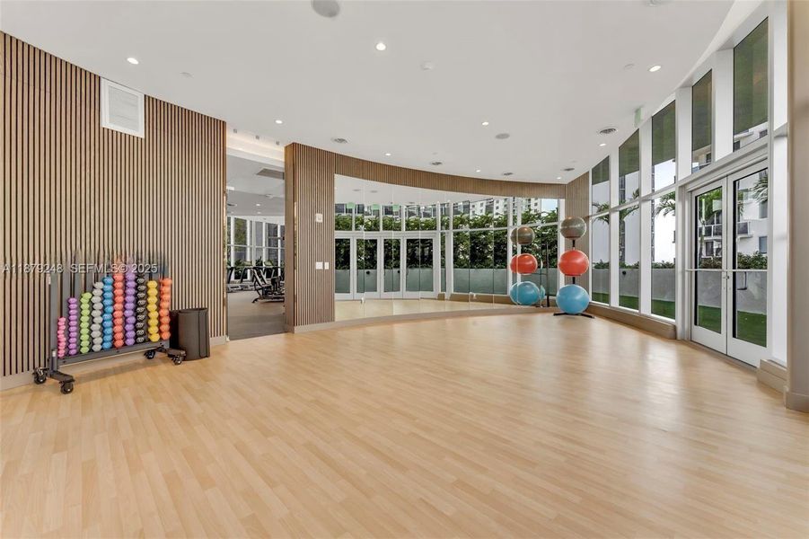 Community amenities in , Miami (Image 43).