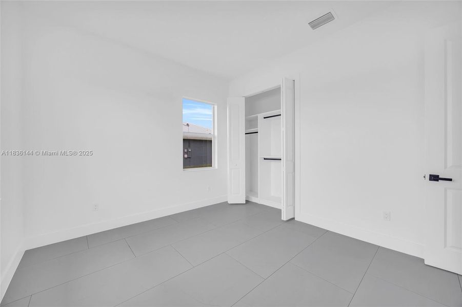 Spacious, unfurnished interior of a new home in , Port St. Lucie (Image 41).