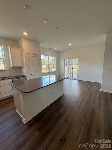 Image 14 of a home in Roselyn.