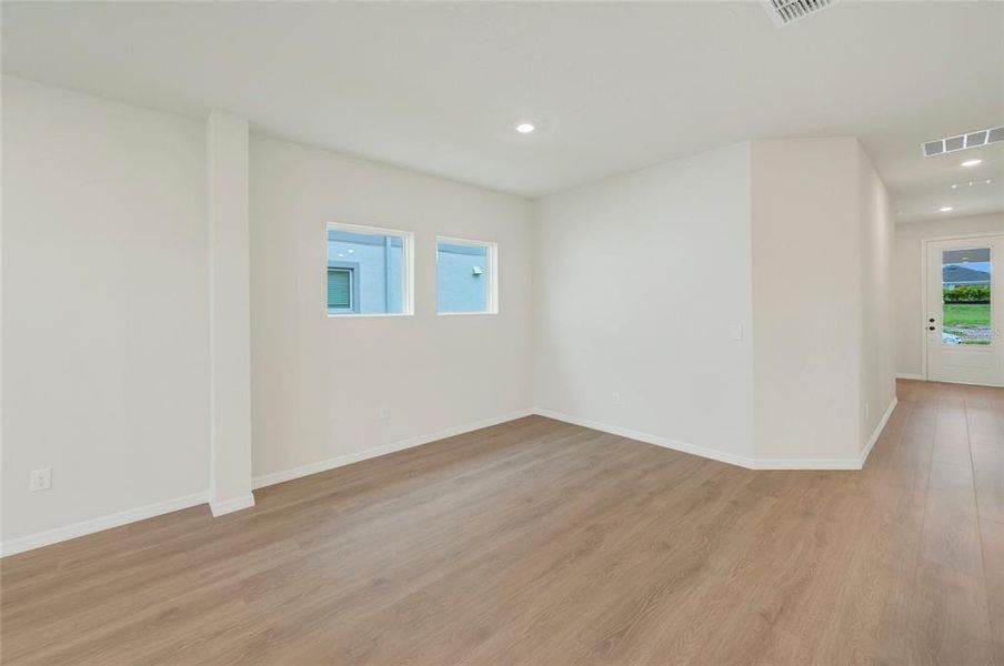 Spacious, unfurnished interior of a new home in Waterset Tradition Series, Apollo Beach (Image 25).