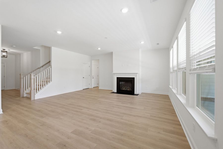 Spacious, unfurnished interior of a new home in Dorris Farm, White House (Image 49).