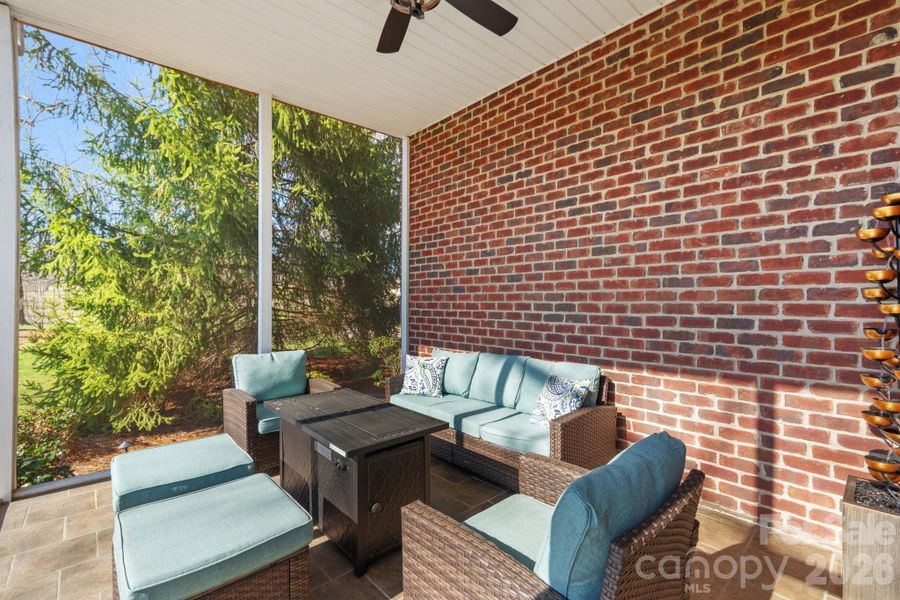 Exterior details and patio area of a home in , Summerfield (Image 24).