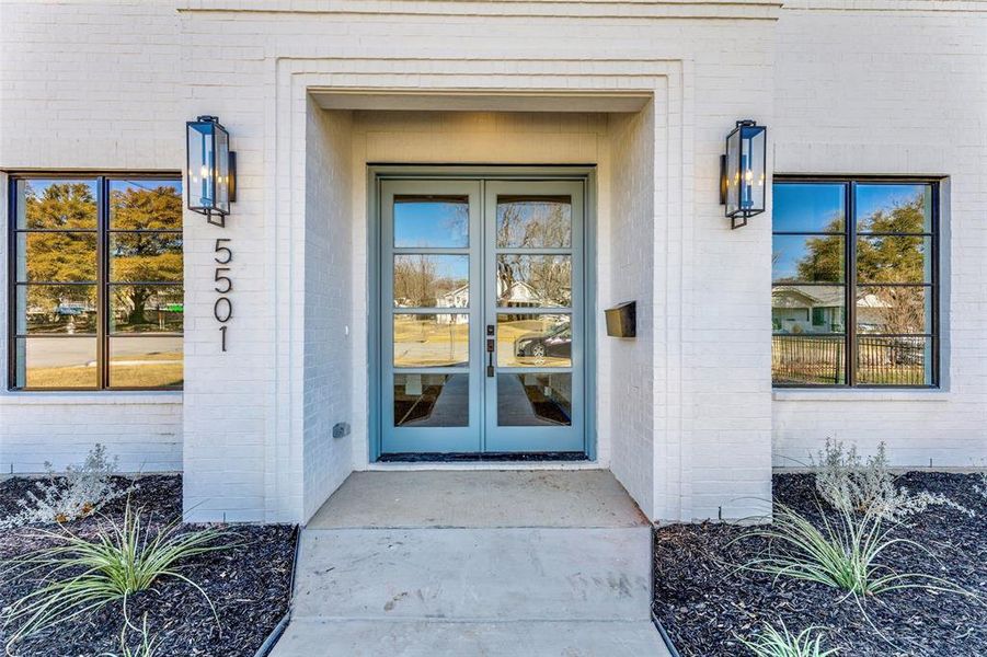 Exterior details and patio area of a home in , Fort Worth (Image 25).