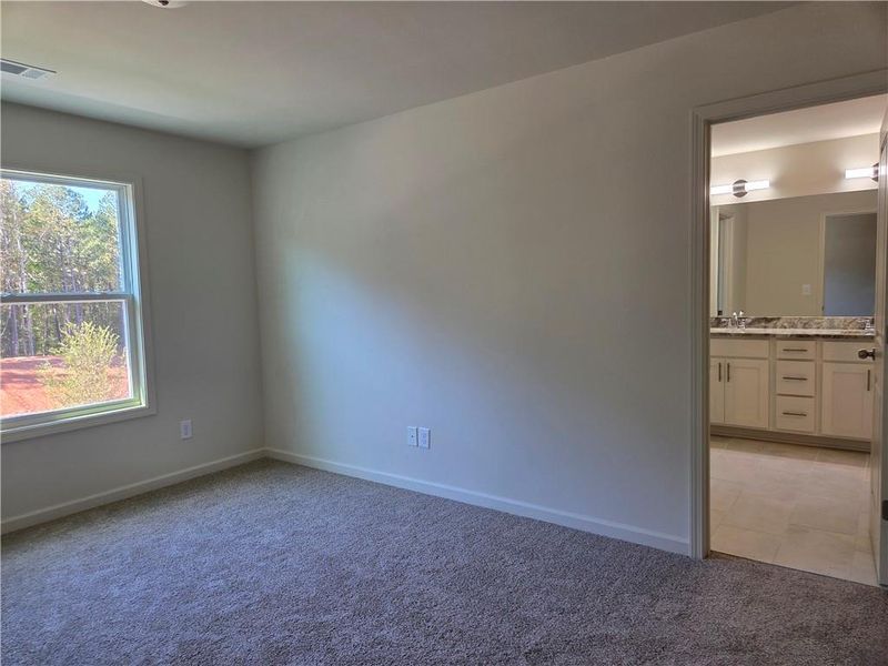 Spacious, unfurnished interior of a new home in River Meadows, Bethlehem (Image 10).