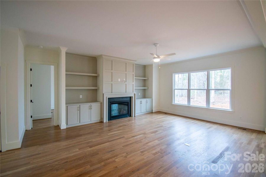 Spacious, unfurnished interior of a new home in , Hickory (Image 30).