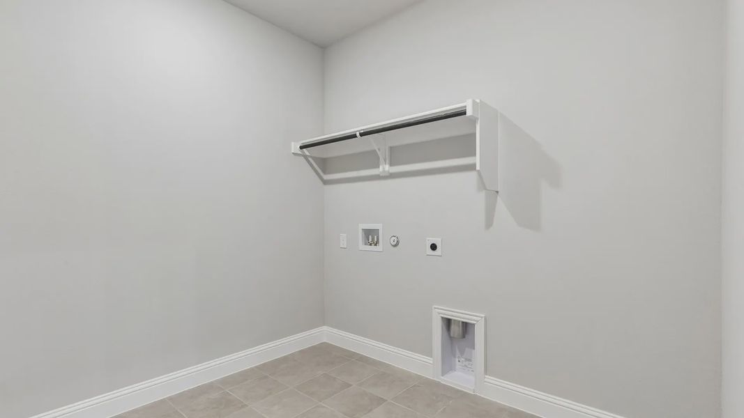 Spacious, unfurnished interior of a new home in Silo Mills, Joshua (Image 18). Spacious, unfurnished interior of a new home in Silo Mills, Joshua (Image 18).