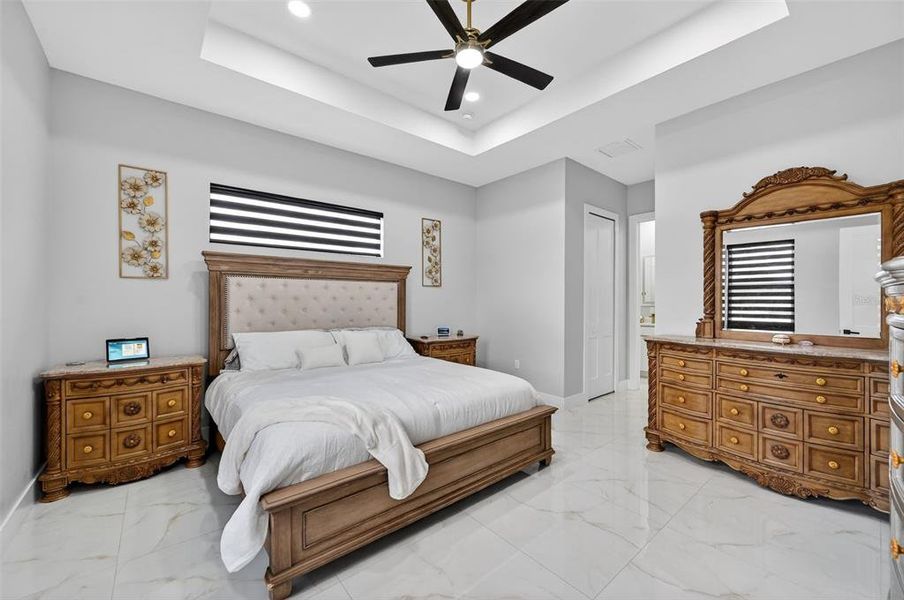 Furnished interior view inside a new home in , Lake Placid (Image 29).