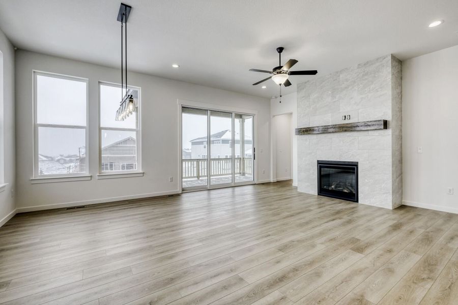 8349 Jesse - Dining Area