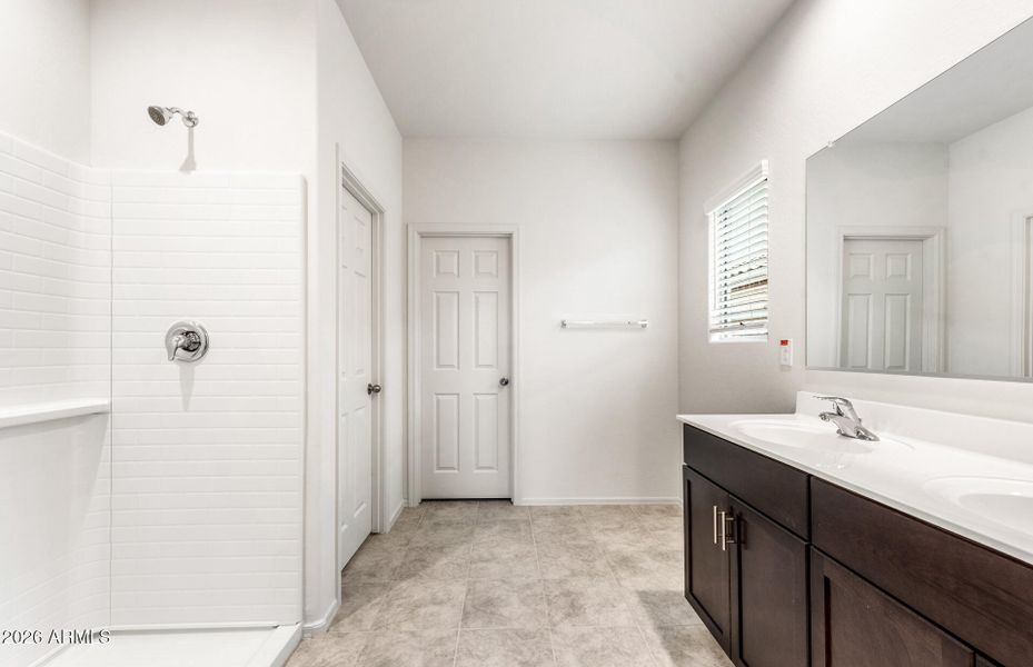 12.Owner Bath 12.Owner Bath