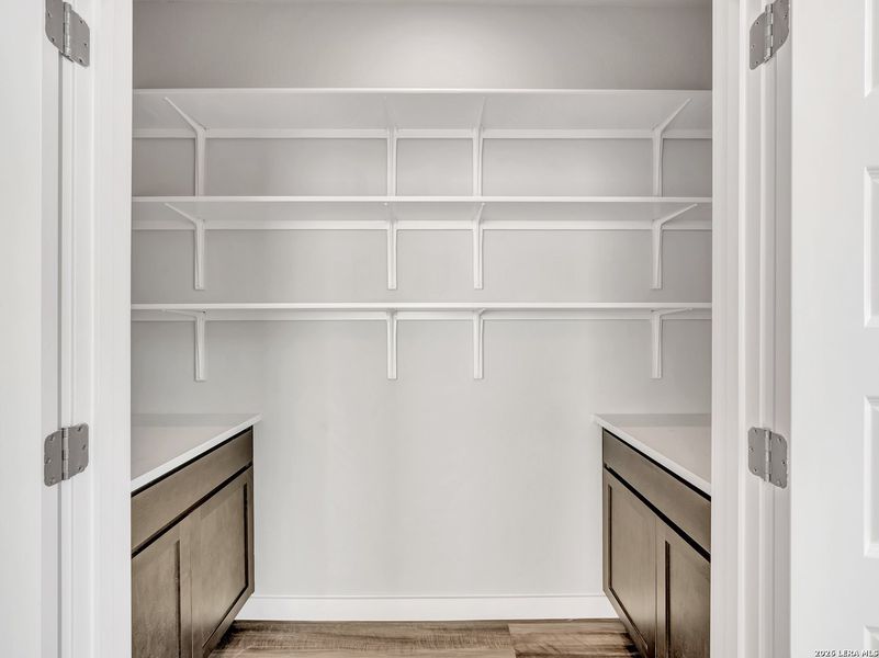 Spacious, unfurnished interior of a new home in Fairway Crossing, San Antonio (Image 14).